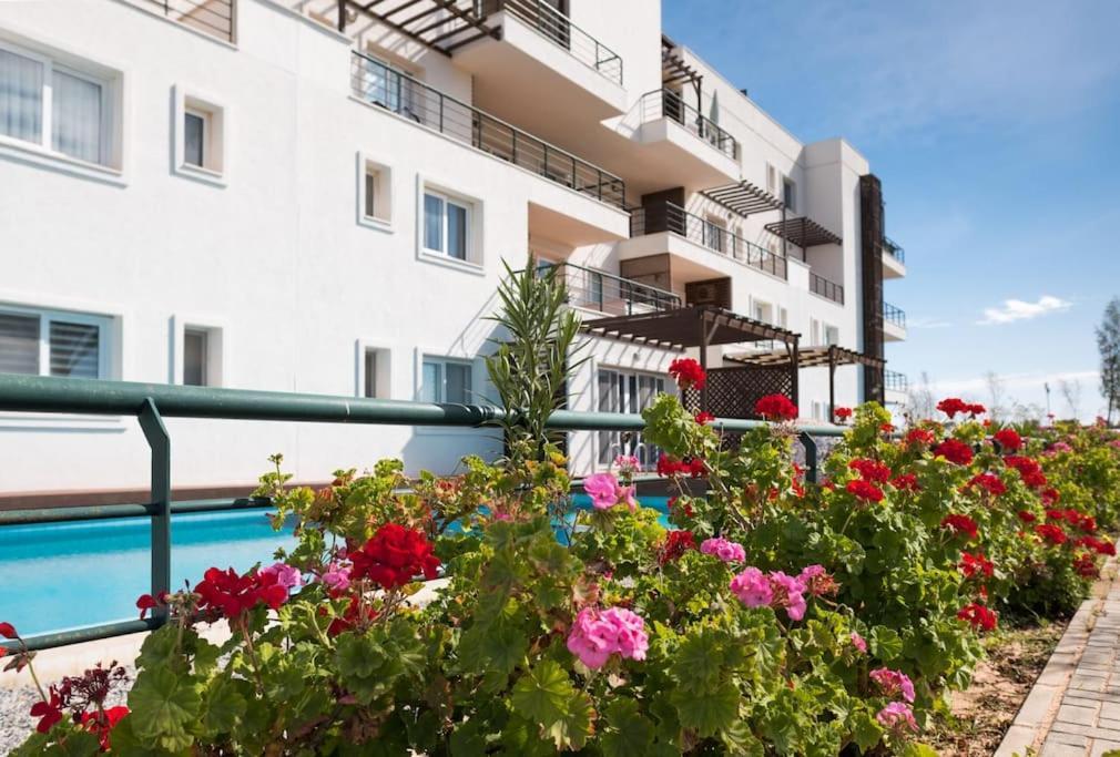 Paradise Beach Front Resort Vokolidha Zewnętrze zdjęcie