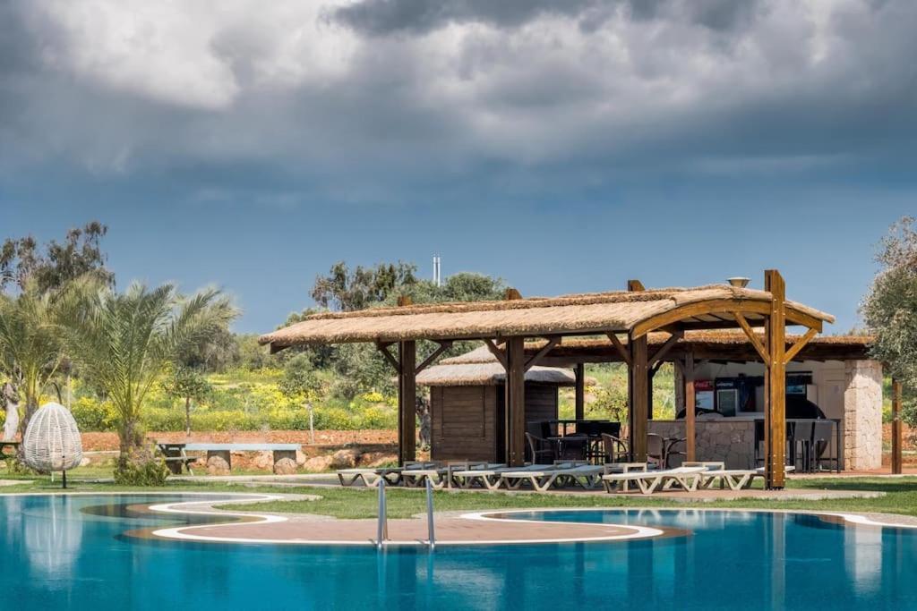 Paradise Beach Front Resort Vokolidha Zewnętrze zdjęcie